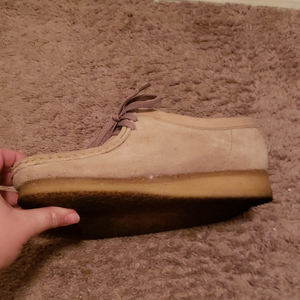 Shoes - Picture 3 of 4